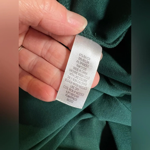 SOCIALITE Teal green scalloped neckline sleeveless jumpsuit size M. - Picture 11 of 14